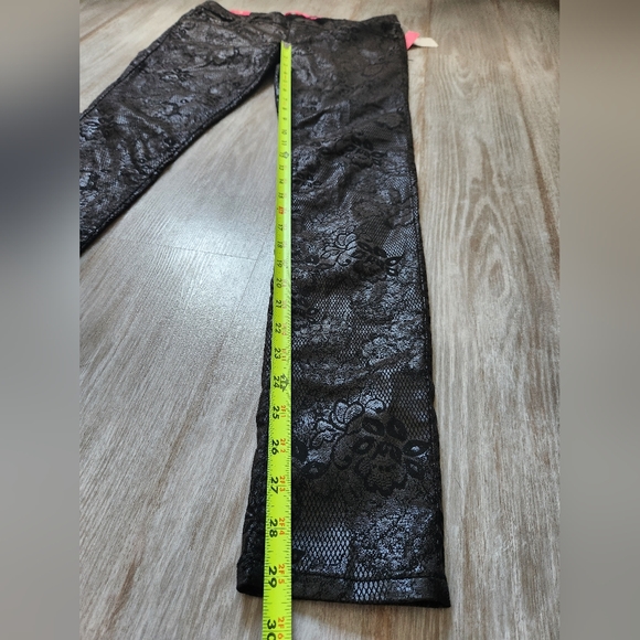 NWT Tinseltown Black Floral Lace Print Skinny Jeans Low Rise Lightweight Sz 9 - Picture 10 of 12